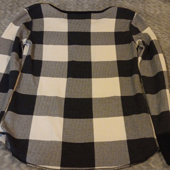 Old Navy Black/Grey and White Checkered Long Sleeve Top - Picture 6 of 6